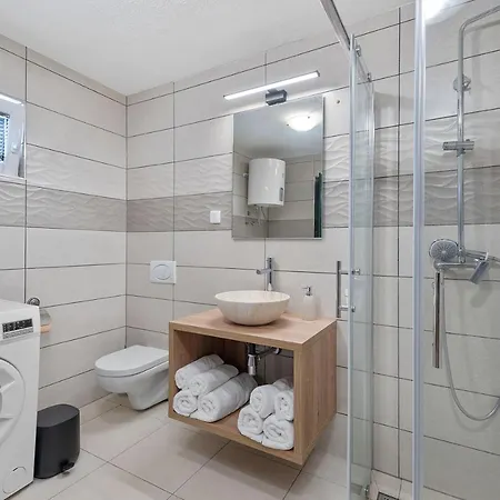 Garden - Infinity Pool, Jacuzzi, Sauna And Panoramic Sea View