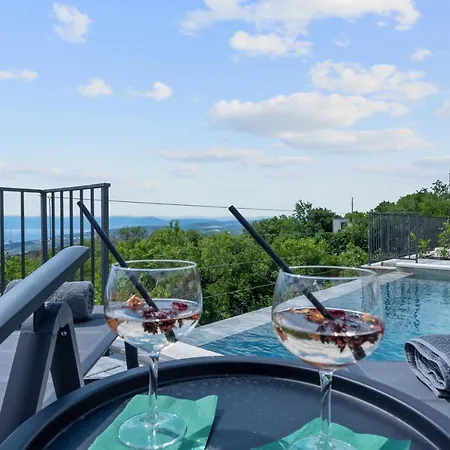 Garden Heated Infinity Pool, Jacuzzi, Sauna And Panoramic Sea View Hreljin