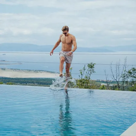 Garden Heated Infinity Pool, Jacuzzi, Sauna And Panoramic Sea View Villa