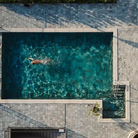 Villa Garden Heated Infinity Pool, Jacuzzi, Sauna And Panoramic Sea View *