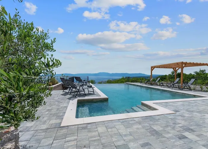 Garden - Infinity Pool, Jacuzzi, Sauna And Panoramic Sea View